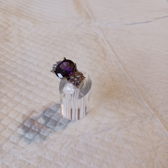 Silver Oval Purple Amethyst CZ Fashion Ring Size 7 NWOT - Picture 4 of 15